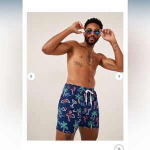 NWOT Chubbies Patriotic Light Swim Trunks shorts Medium 5.5” inseam 4th of July